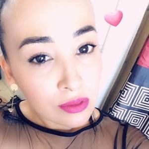 Meet your Posher, Yvette